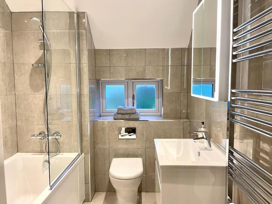 Lion Cottage, Broadway 브로드웨이 외부 사진